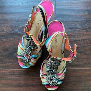 Gianni Bini Tie Dye Size 7.5 Cork Wedge Shoe